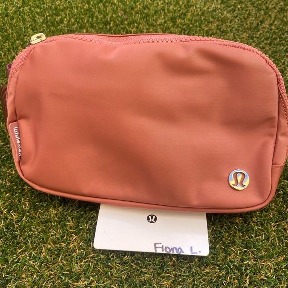 NWT Lululemon everywhere belt bag briar rose 🌹 🎀 extended strap new - Picture 5 of 12